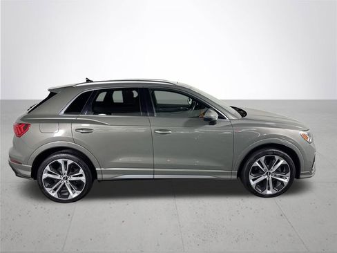 Used 2019 Audi Q3 2.0T Premium Plus w/ Premium Plus Package AWD/4WD image 5