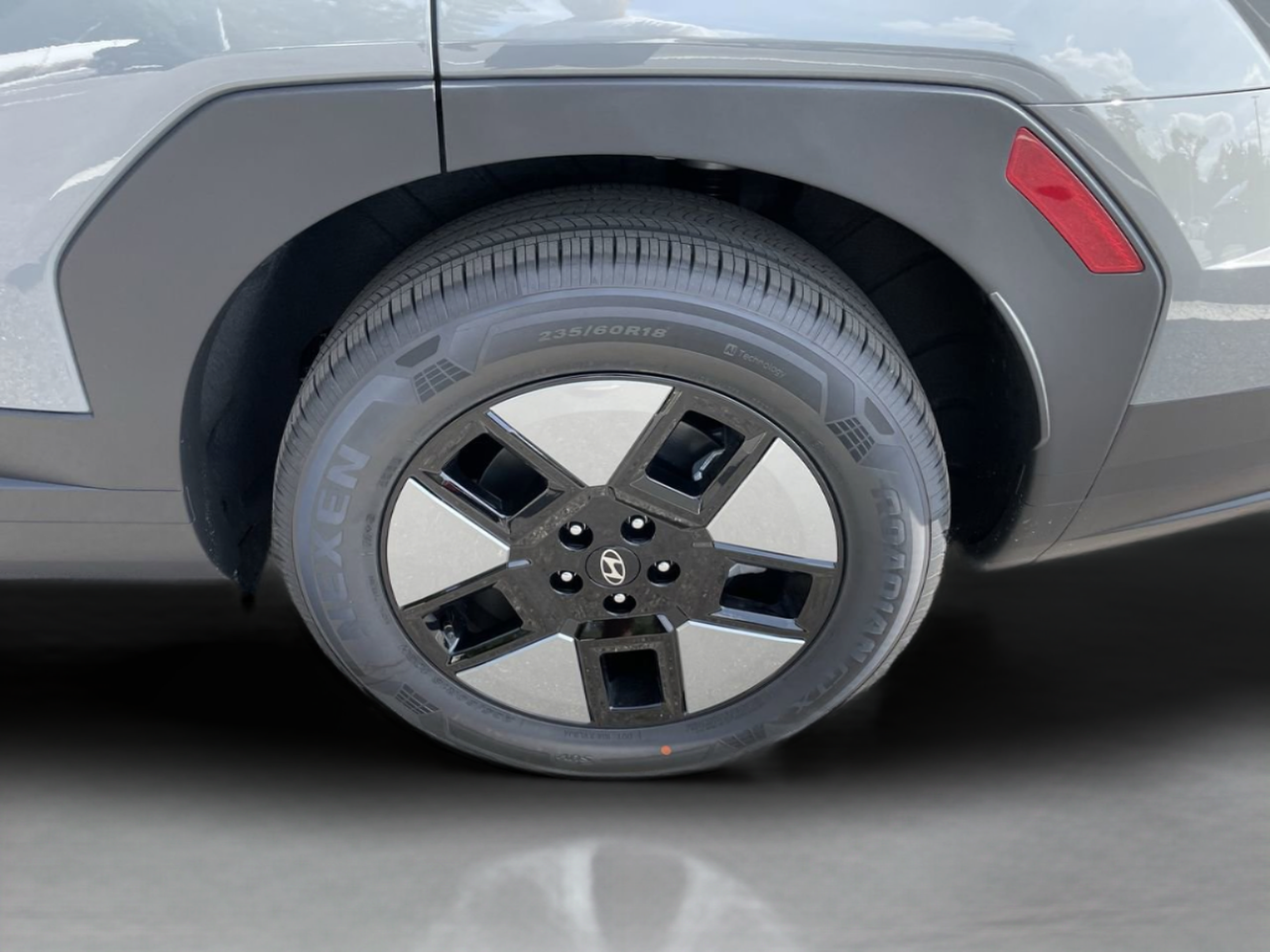 Certified 2026 Hyundai Santa Fe SE FWD image 33