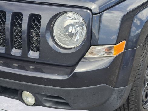 Used 2015 Jeep Patriot Sport w/ Power Value Group FWD image 10