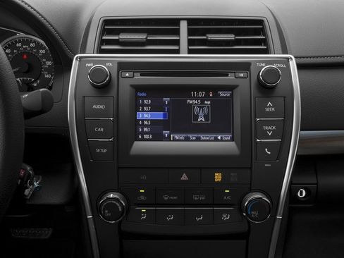 Used 2017 Toyota Camry SE FWD image 10