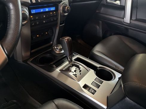 Used 2024 Toyota 4Runner Limited AWD/4WD image 20