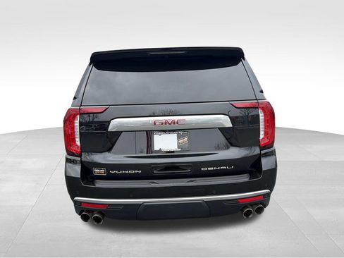 Used 2021 GMC Yukon XL Denali w/ Denali Premium Package image 4
