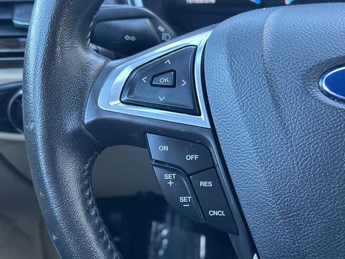 Used 2016 Ford Fusion Energi SE image 25