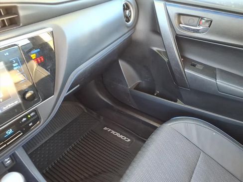 Used 2019 Toyota Corolla SE w/ SE Premium Package image 34