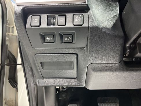 Used 2018 Subaru Forester 2.5i Touring w/ Popular Package #3B AWD/4WD image 14