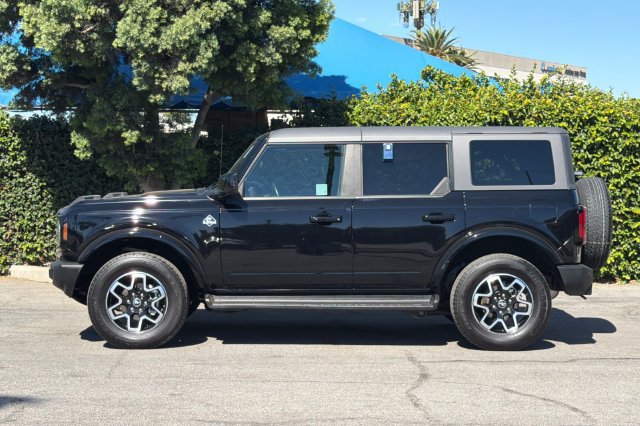 Used 2025 Ford Bronco Outer Banks AWD/4WD image 7