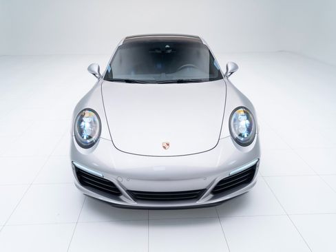 Used 2018 Porsche 911 Carrera S RWD image 6
