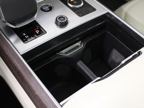 Used 2023 Land Rover Range Rover Autobiography image 33