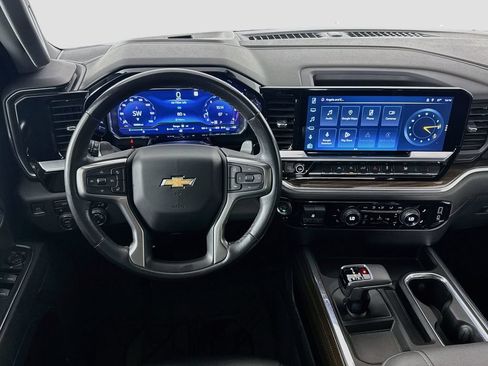 Used 2023 Chevrolet Silverado 1500 LT AWD/4WD image 23