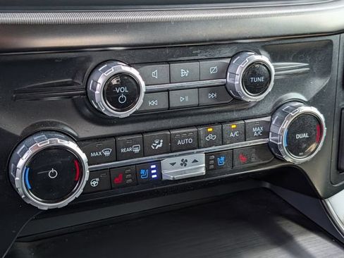 Used 2024 Ford F150 Lariat AWD/4WD image 19