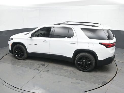 Used 2023 Chevrolet Traverse LT image 43