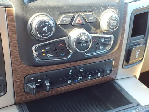 Used 2015 RAM 1500 Laramie w/ Convenience Group AWD/4WD image 25