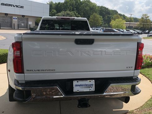 Used 2021 Chevrolet Silverado 3500 LTZ w/ LTZ Plus Package AWD/4WD image 9