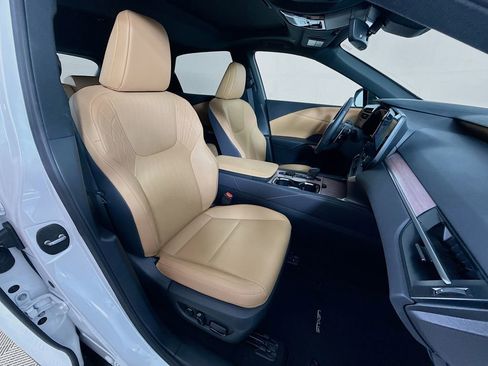 Used 2025 Lexus RX 350 Premium image 30