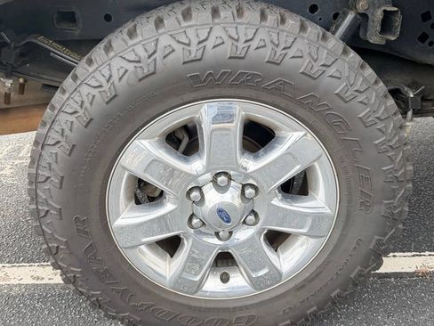 Used 2013 Ford F150 XLT w/ XLT Chrome Pkg AWD/4WD image 12