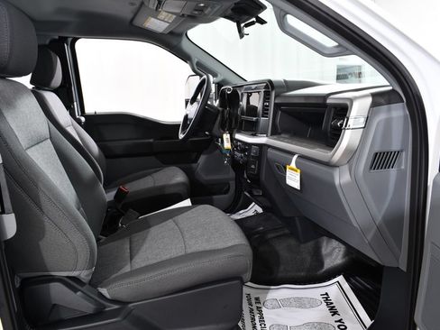 New 2025 Ford F550 4x4 SuperCab Super Duty image 10