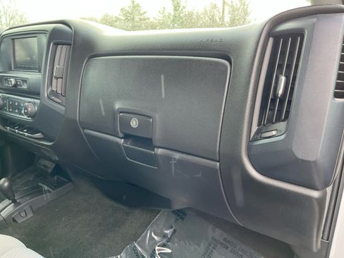 Used 2018 Chevrolet Silverado 1500 W/T w/ Trailering Package image 32