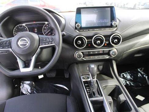 Used 2023 Nissan Sentra SV FWD image 13