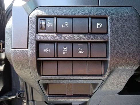 Used 2025 Toyota 4Runner TRD Off-Road AWD/4WD image 17