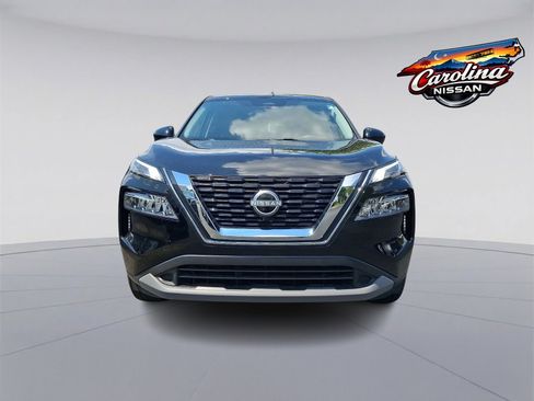 Used 2024 Nissan Rogue SV AWD/4WD image 2