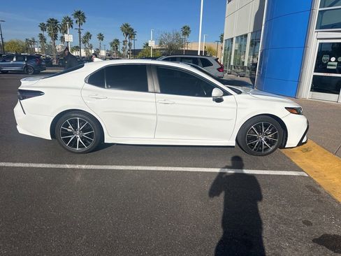 Used 2023 Toyota Camry SE w/ Audio Upgrade Package image 7