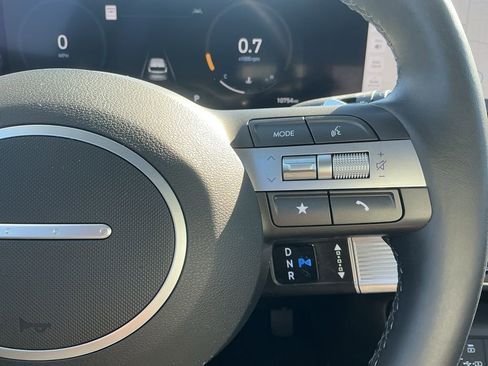 Used 2024 Hyundai Kona Limited image 15