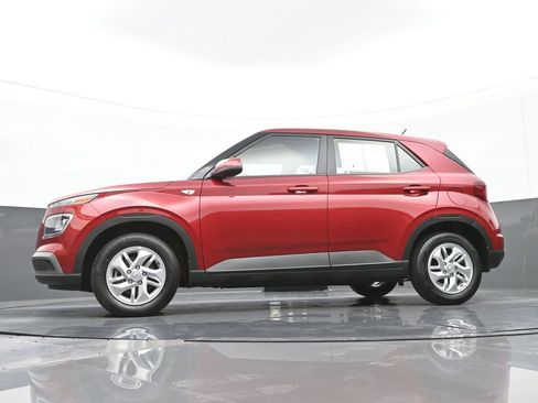 Certified 2025 Hyundai Venue SE image 38