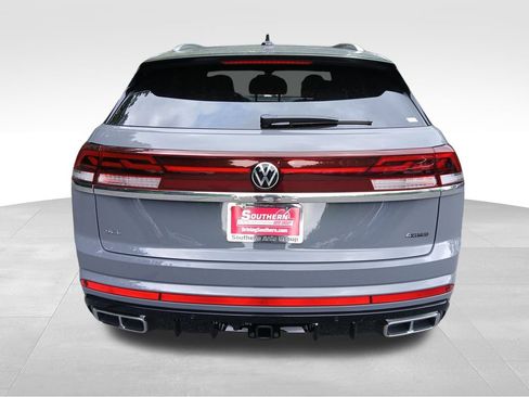 New 2026 Volkswagen Atlas Cross Sport SEL Premium R-Line image 4