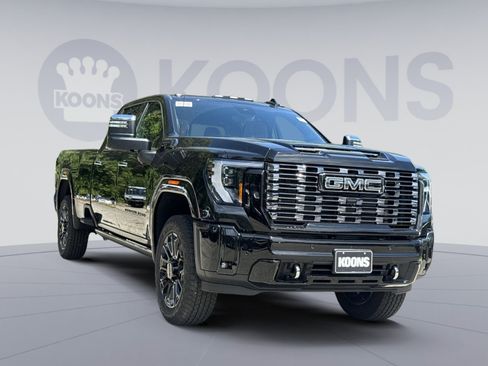New 2026 GMC Sierra 2500 Denali Ultimate w/ LPO, Black Badging Package AWD/4WD image 10