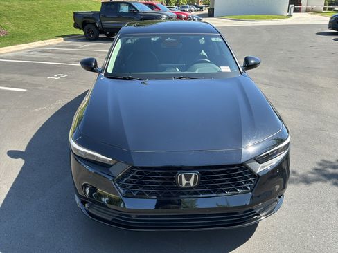 Used 2024 Honda Accord EX-L image 3