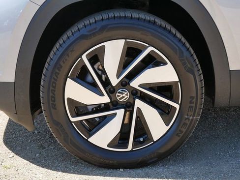 New 2026 Volkswagen Taos S FWD image 5