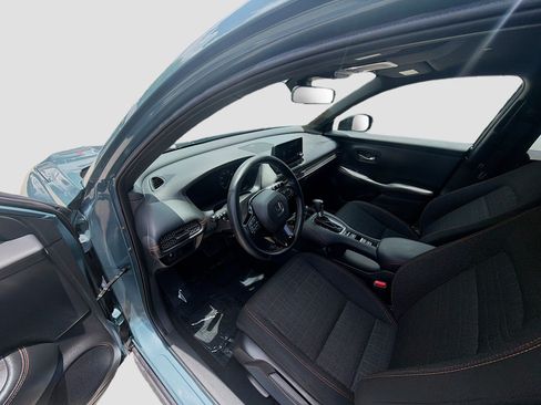 Certified 2025 Honda HR-V Sport image 9