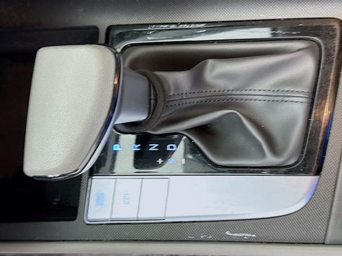 Used 2025 Hyundai Elantra SE FWD image 20