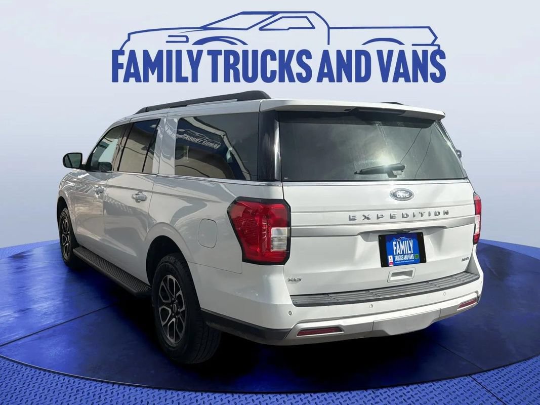 Used 2024 Ford Expedition Max XLT AWD/4WD image 3