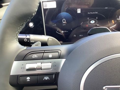 New 2025 Hyundai Tucson Limited image 43