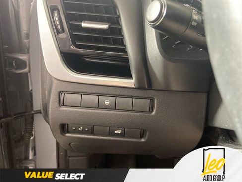 Used 2022 Nissan Rogue SL w/ SL Premium Package AWD/4WD image 11
