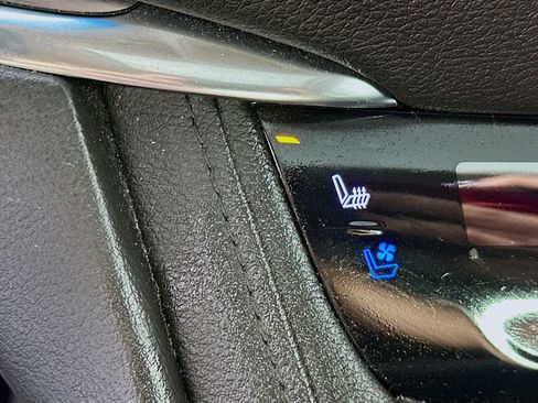 Used 2018 Cadillac XT5 Premium Luxury FWD image 20