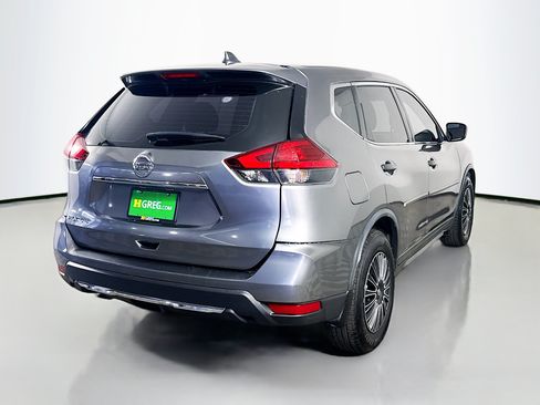 Used 2017 Nissan Rogue S FWD image 10