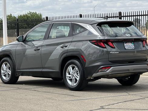 Used 2025 Hyundai Tucson SE FWD image 7