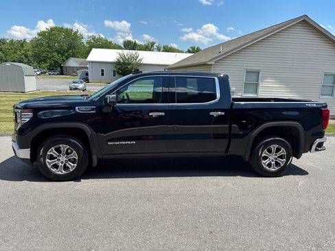 Used 2025 GMC Sierra 1500 SLT AWD/4WD image 6