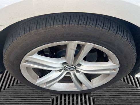 Used 2013 Volkswagen Passat TDI SE FWD image 8