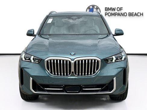 Used 2024 BMW X5 sDrive40i w/ Premium Package image 2