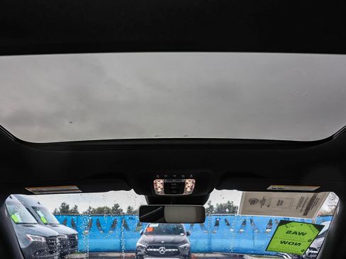 Used 2025 Mercedes-Benz GLA 250 image 18