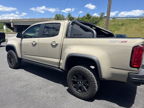 Used 2022 Chevrolet Colorado ZR2 w/ ZR2 Dusk Special Edition AWD/4WD image 6