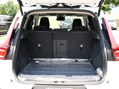 New 2025 Volvo XC40 B5 Plus w/ Protection Package Premier image 26