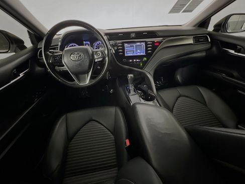 Used 2019 Toyota Camry SE FWD image 29