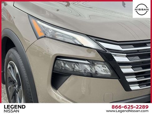 Certified 2024 Nissan Rogue SV image 9