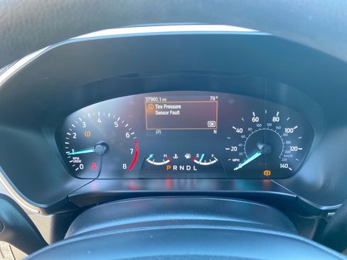 Used 2020 Ford Escape SE image 19