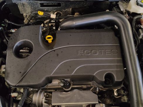 Used 2024 Chevrolet Equinox LT FWD image 30