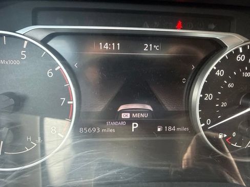 Used 2021 Nissan Rogue SV FWD image 8
